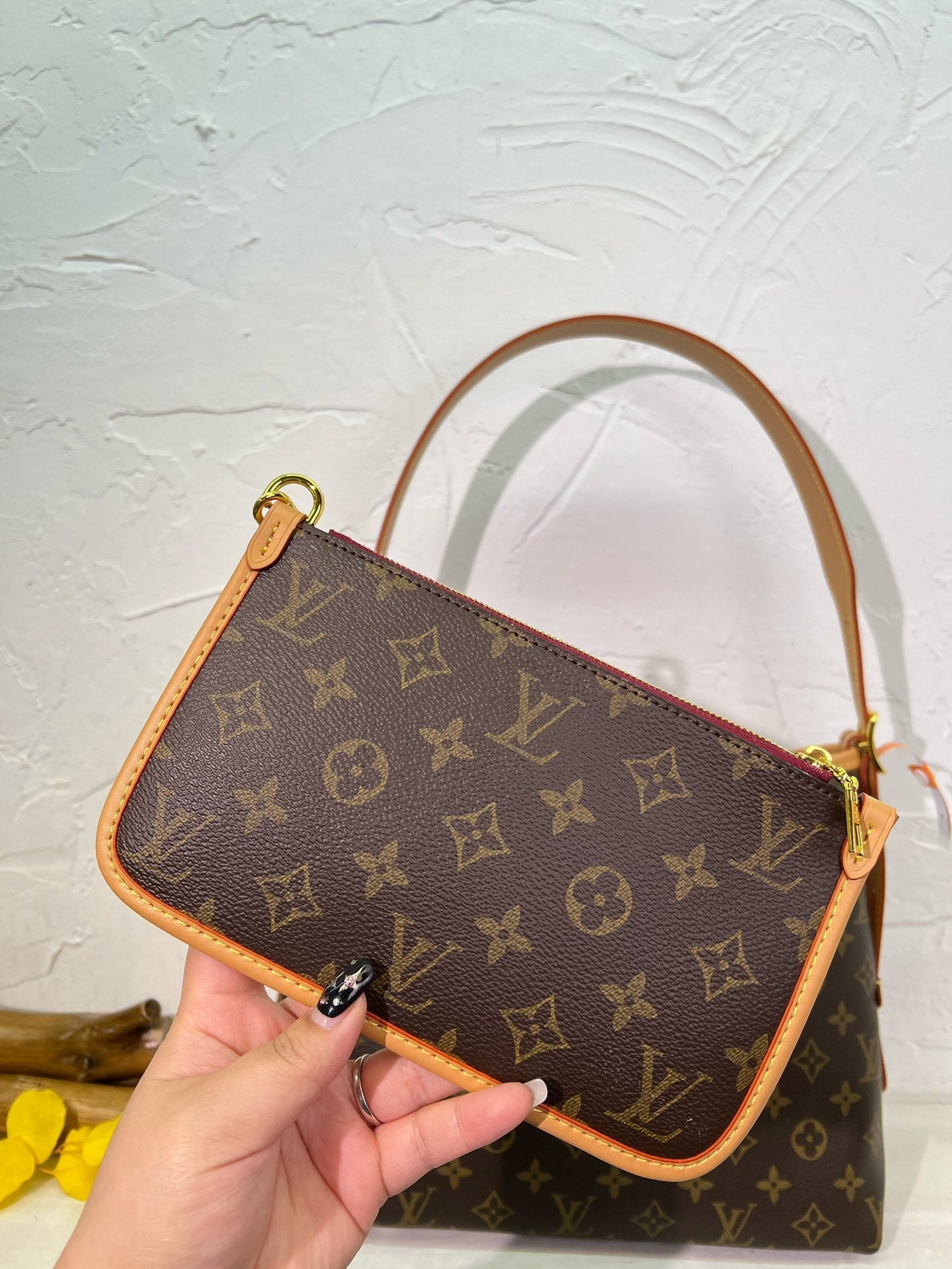 V Women's Shoulder Bag