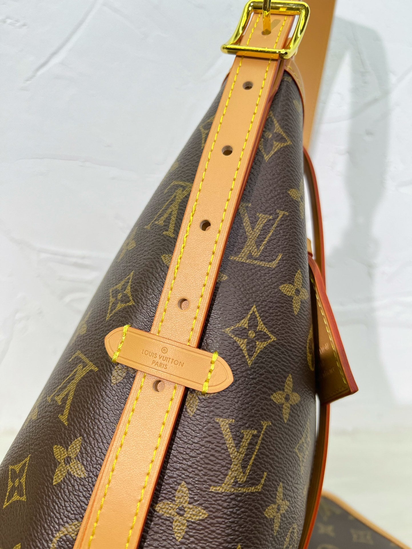 V Women's Shoulder Bag