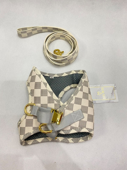 XANTHIA Dog Collar & Harness