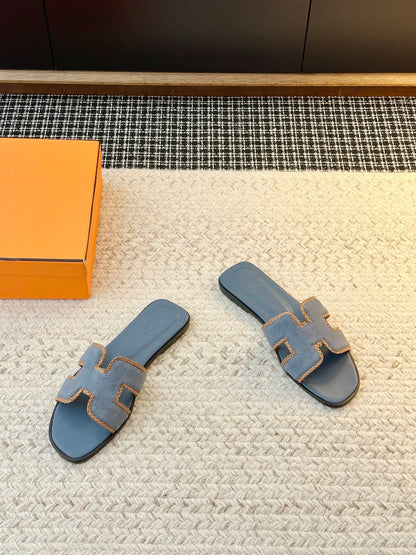 Summer Fashion Slides — H (Light Blue)