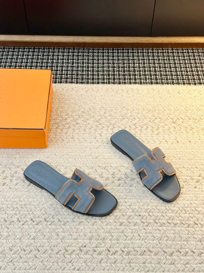 Summer Fashion Slides — H (Light Blue)