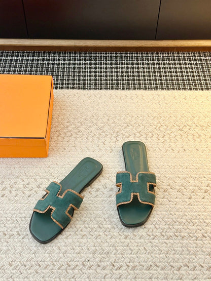 Summer Fashion Slides — H Green