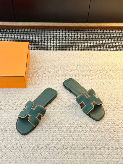 Summer Fashion Slides — H Green