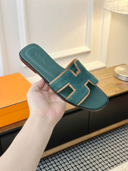 Summer Fashion Slides — H Green